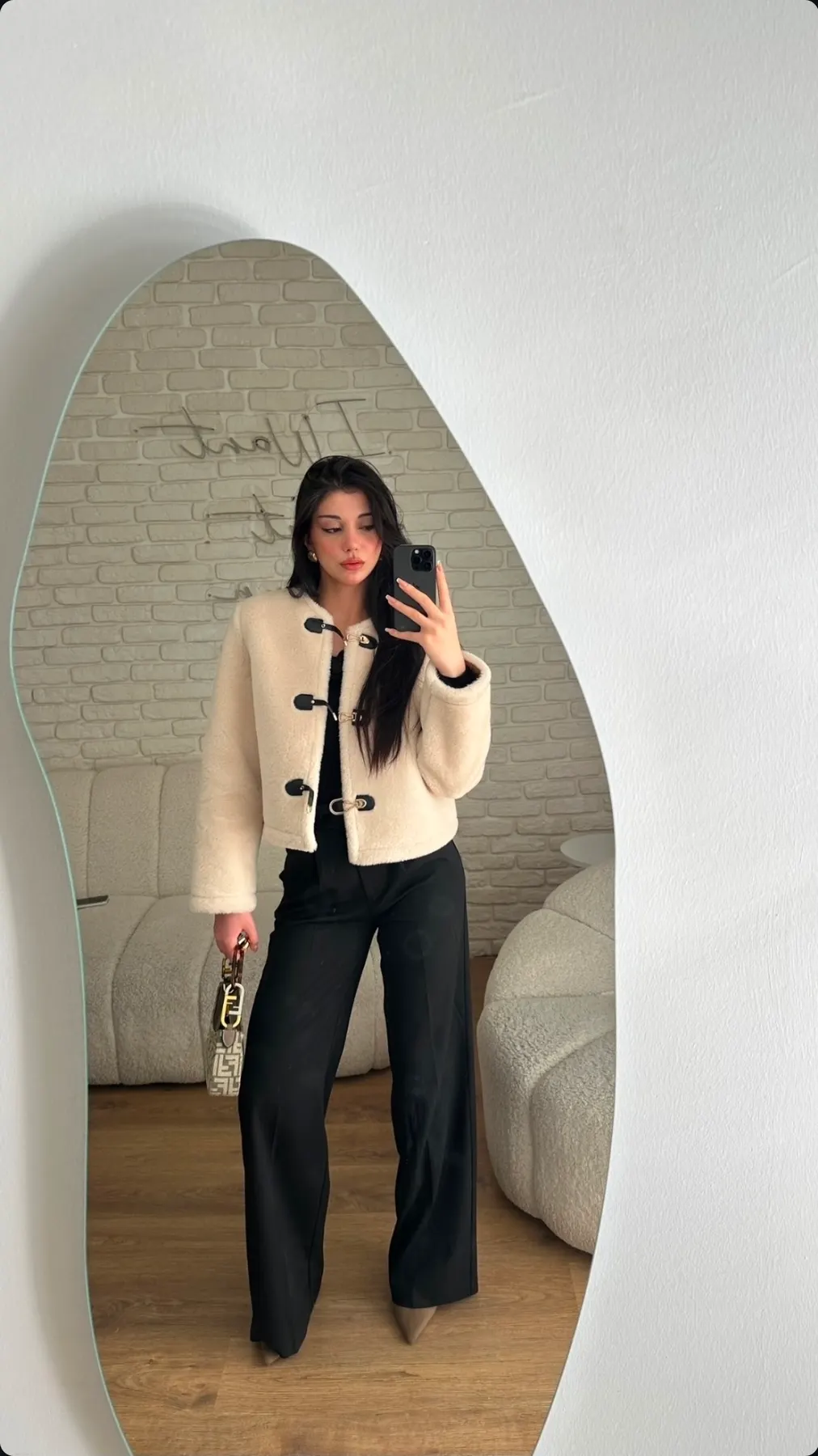 Izmirli Keçiören Escort | Benimle Tanışmak İster misin?